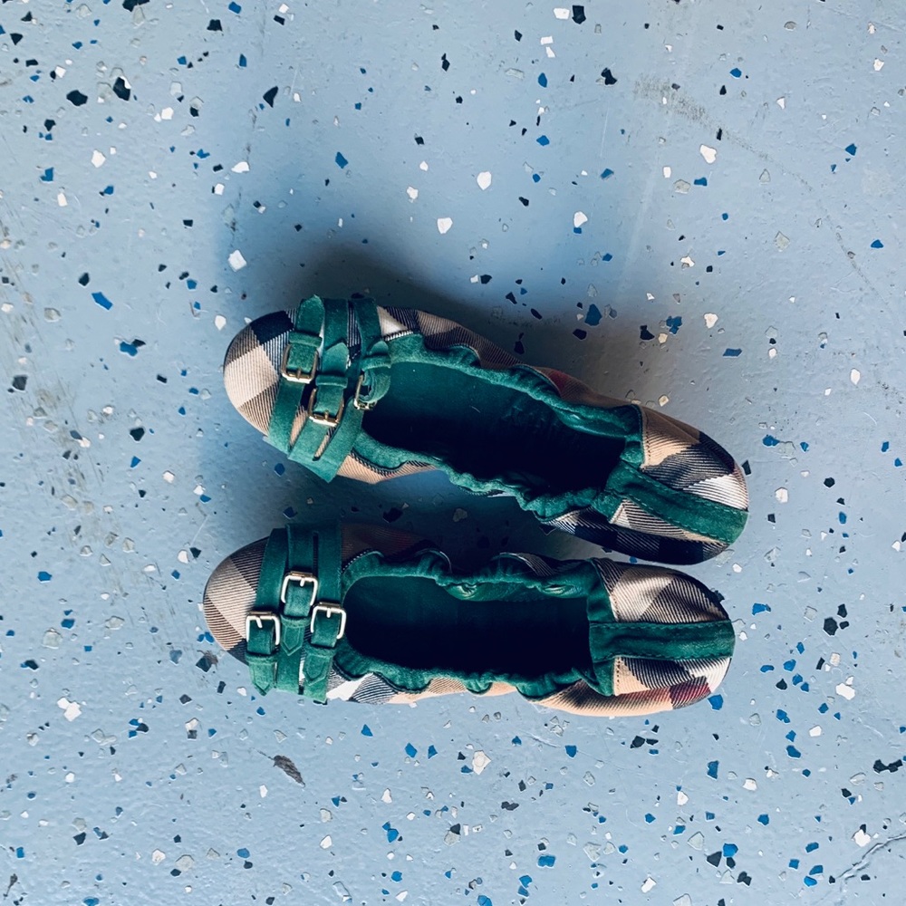 Burberry flats